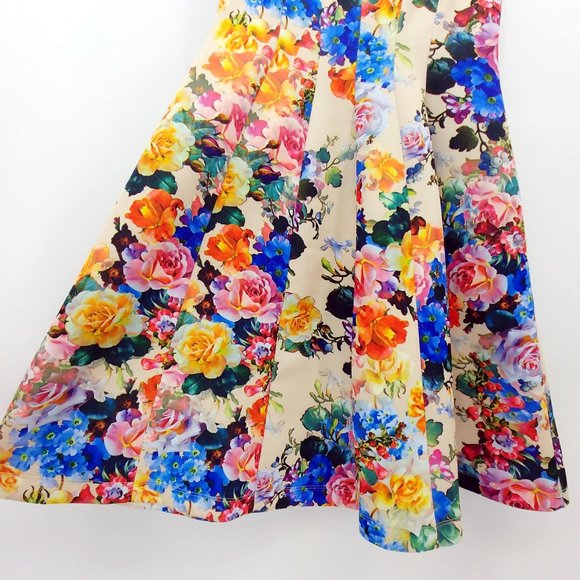 Robbie Bee Photorealistic Floral Cream Scuba Dress - Picture 3 of 5